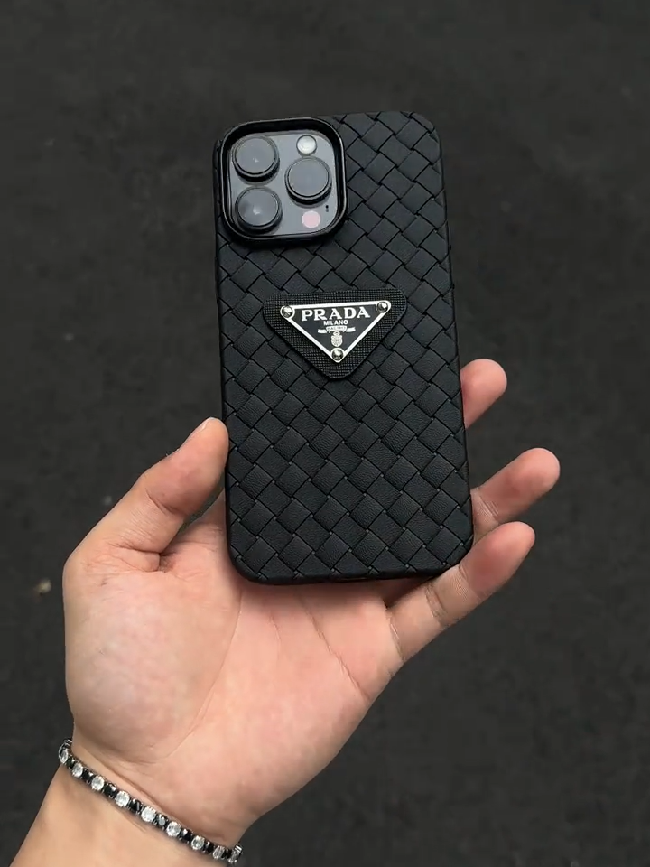 普拉達皮質金屬立標編織紋手機殼-ZUIHANG SHOP